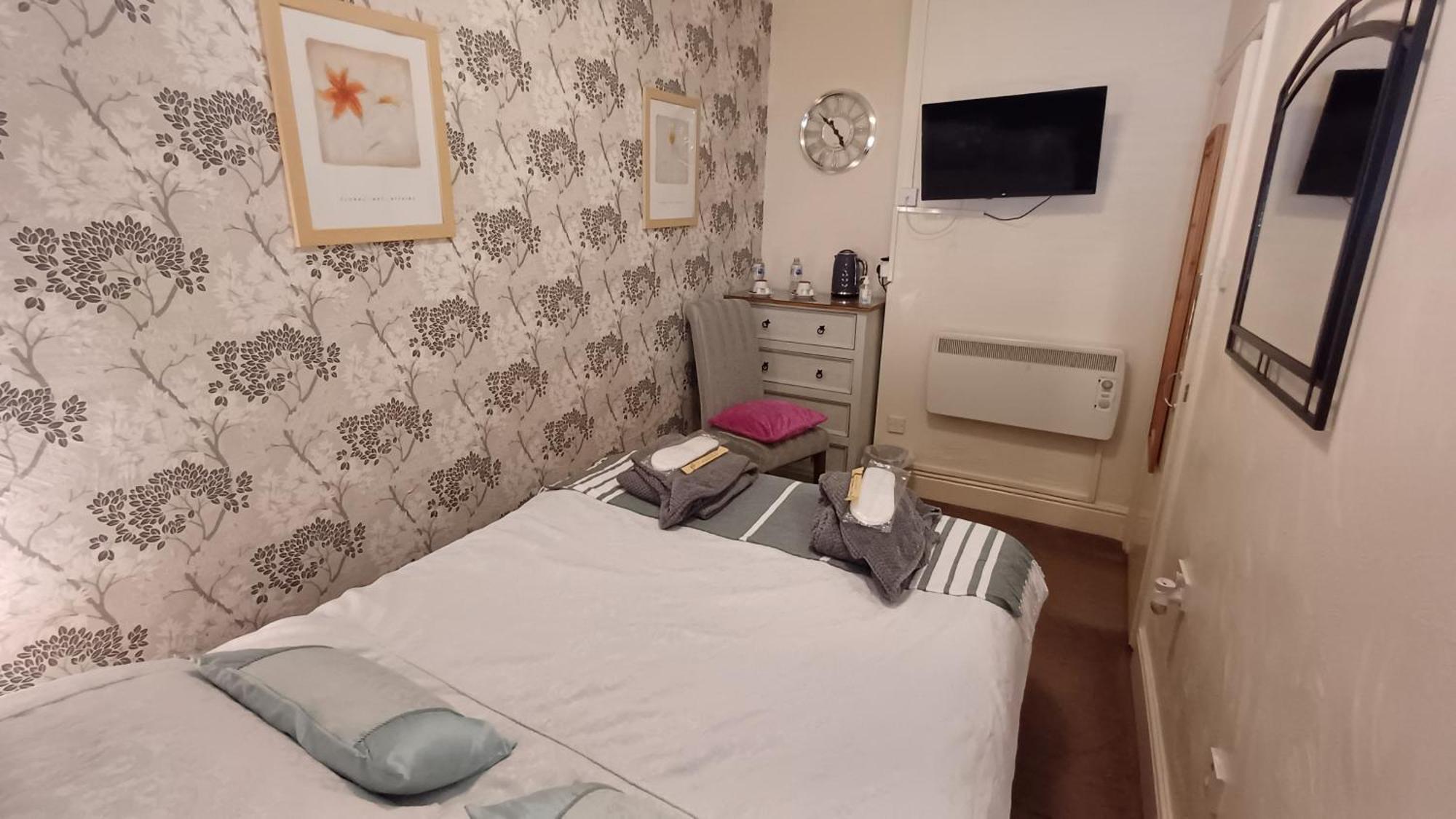 Morwenna Luxury Holiday Apartments Ландъндо Екстериор снимка