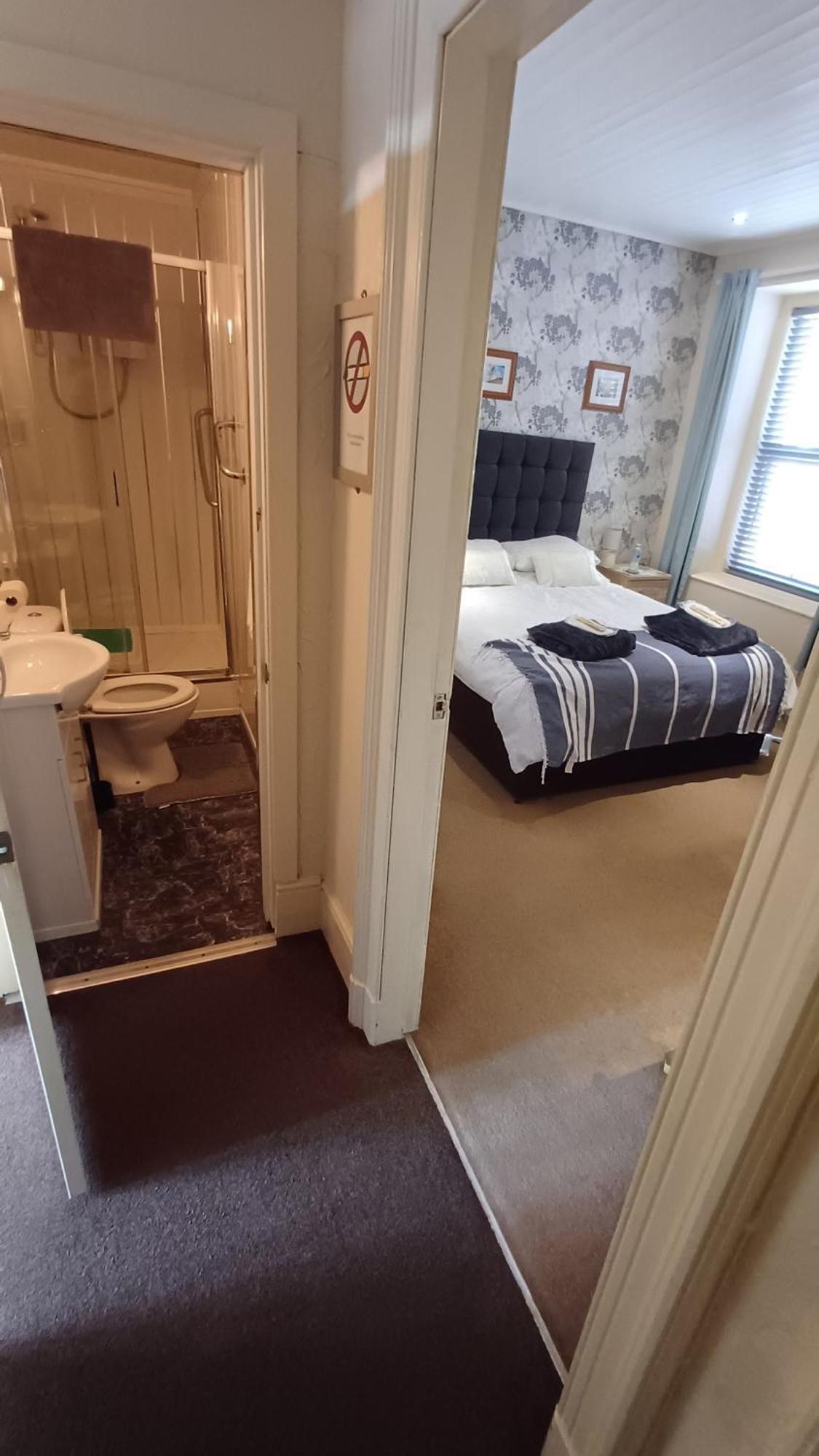 Morwenna Luxury Holiday Apartments Ландъндо Екстериор снимка
