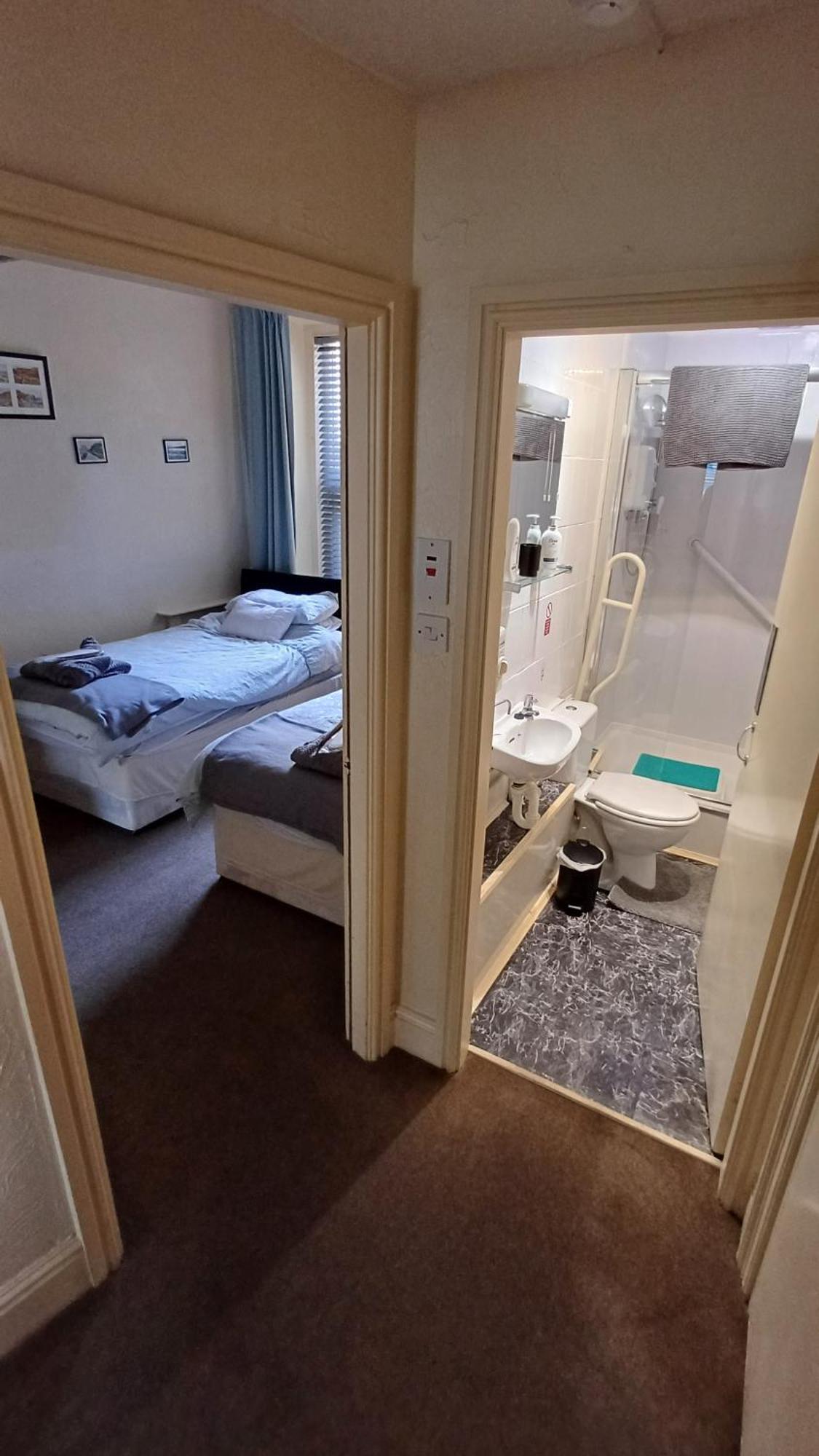 Morwenna Luxury Holiday Apartments Ландъндо Екстериор снимка