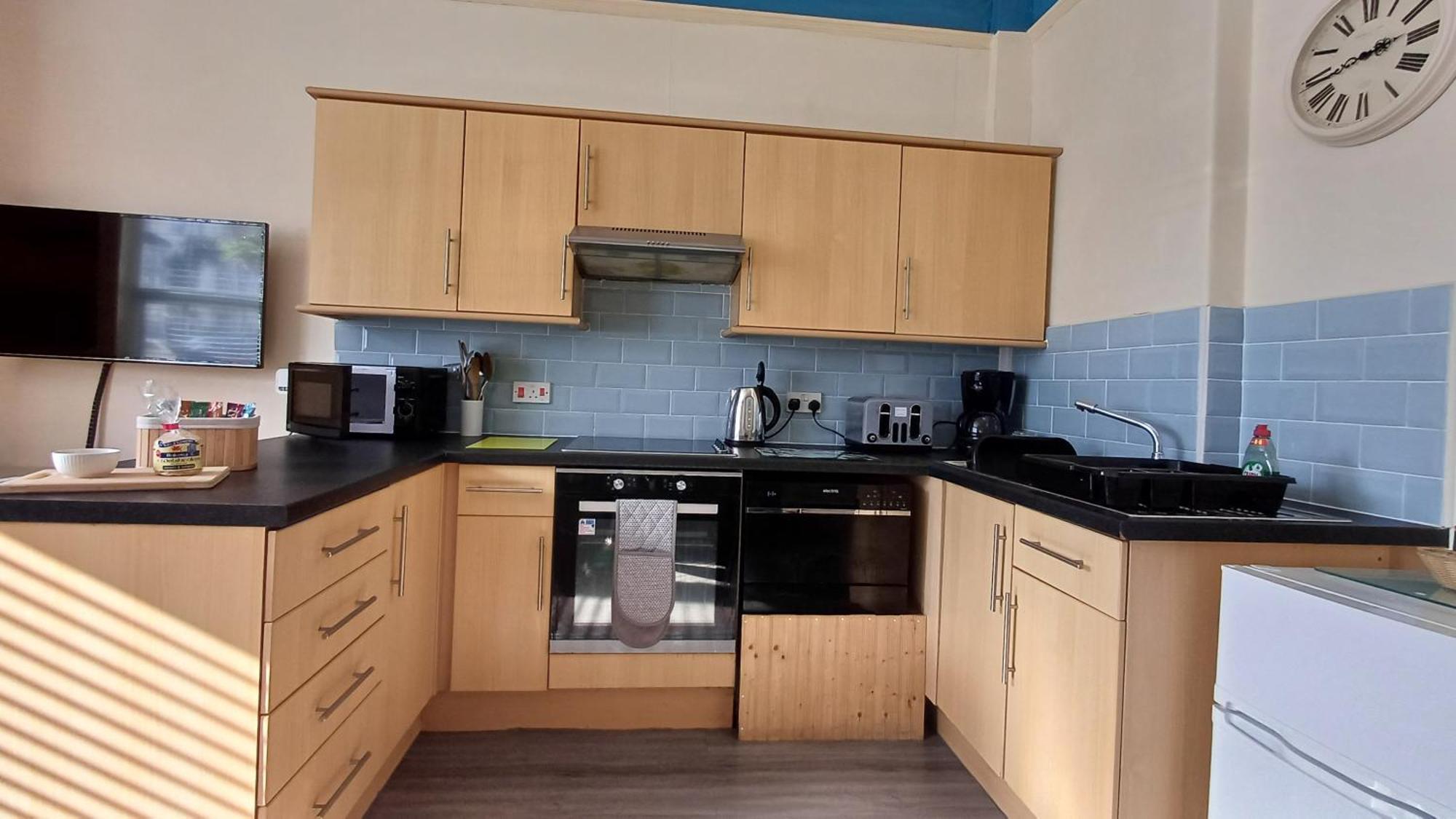 Morwenna Luxury Holiday Apartments Ландъндо Екстериор снимка