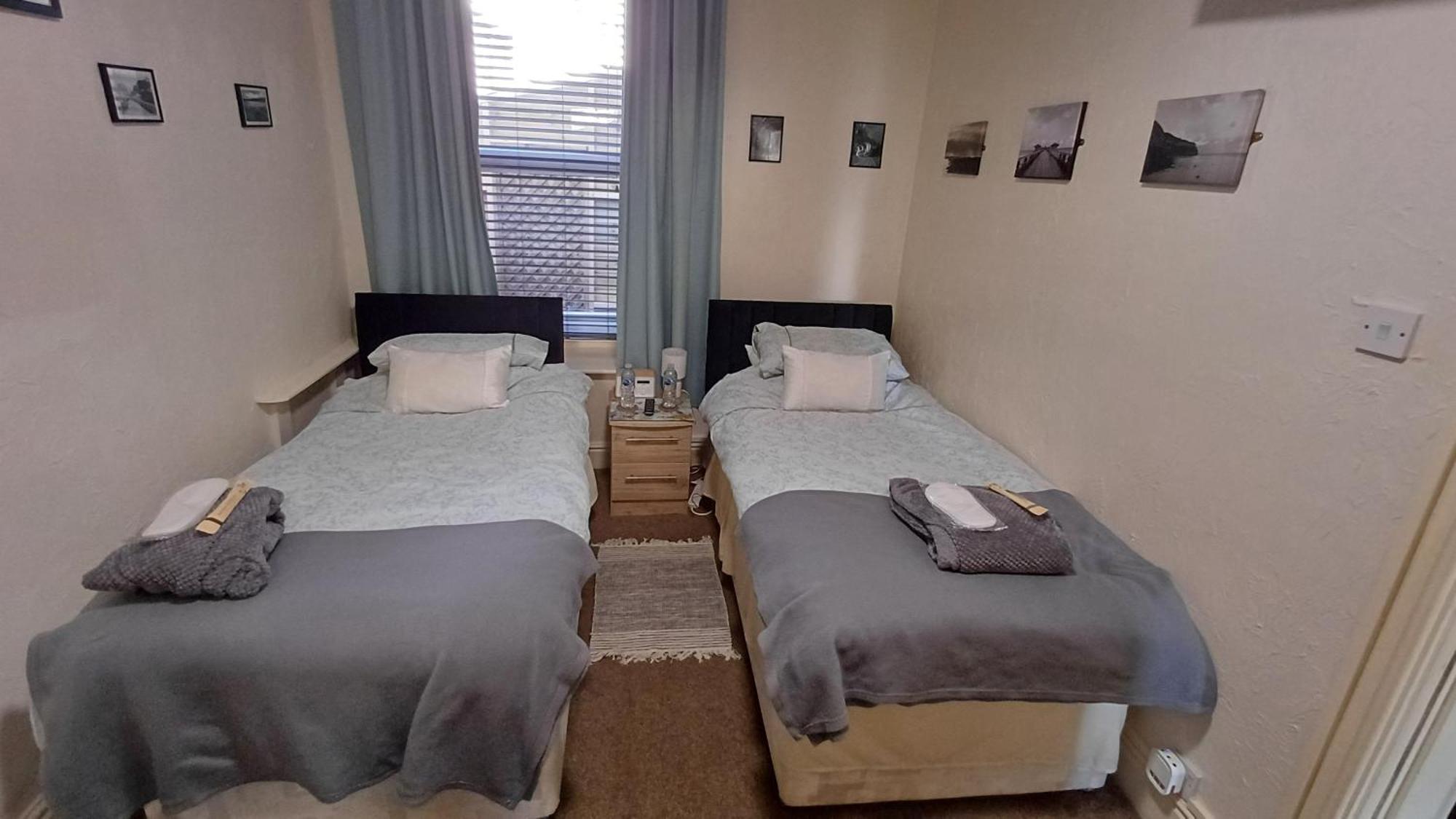 Morwenna Luxury Holiday Apartments Ландъндо Екстериор снимка