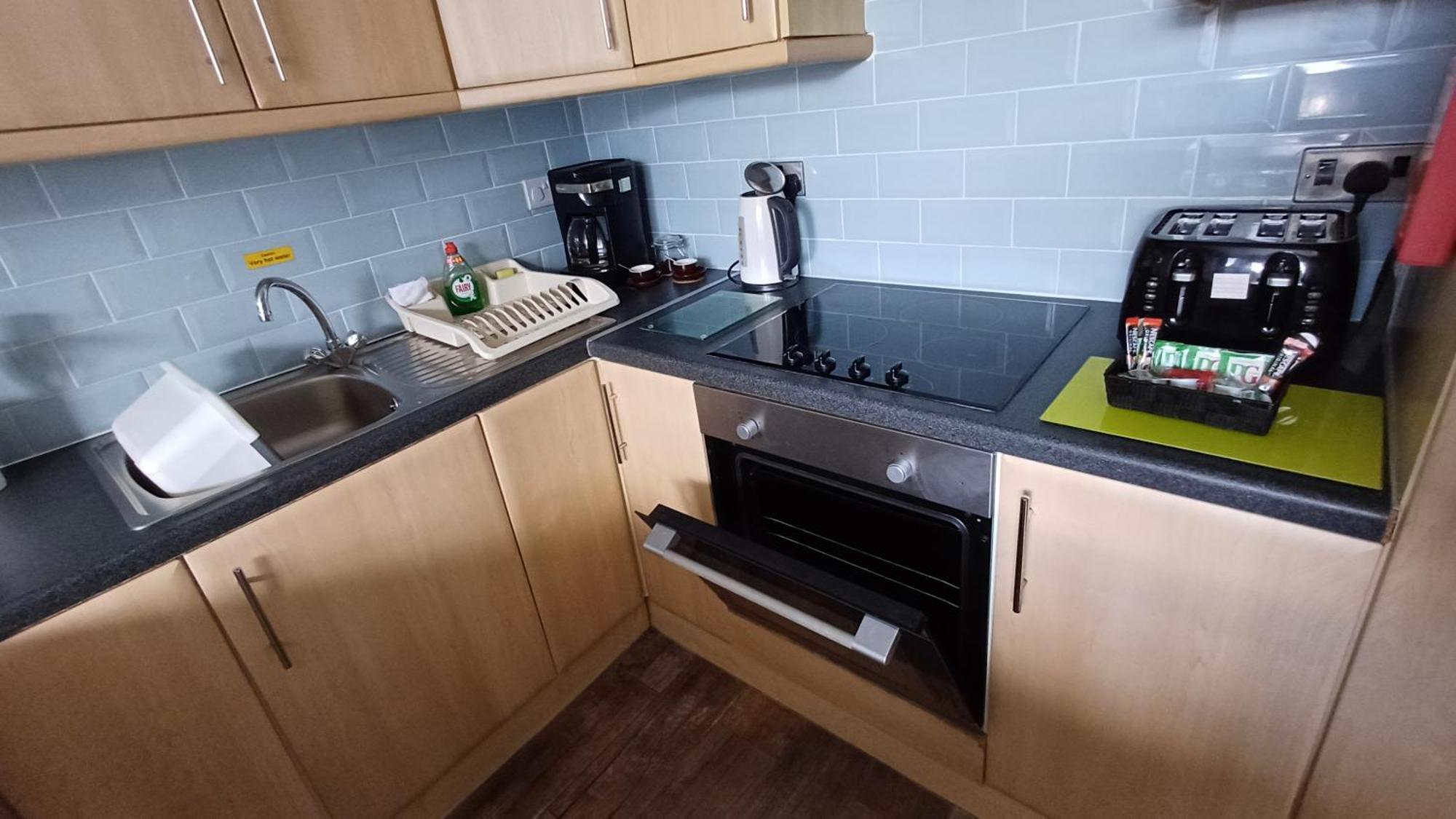 Morwenna Luxury Holiday Apartments Ландъндо Екстериор снимка